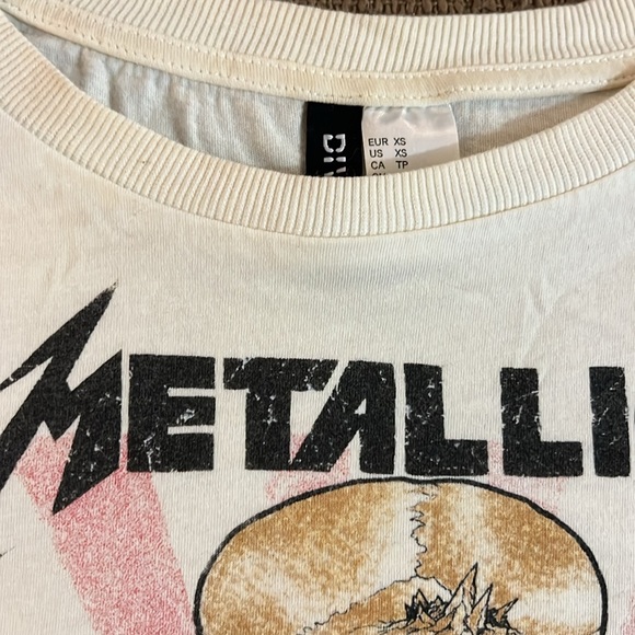 Metallica Crop Top - Picture 2 of 3